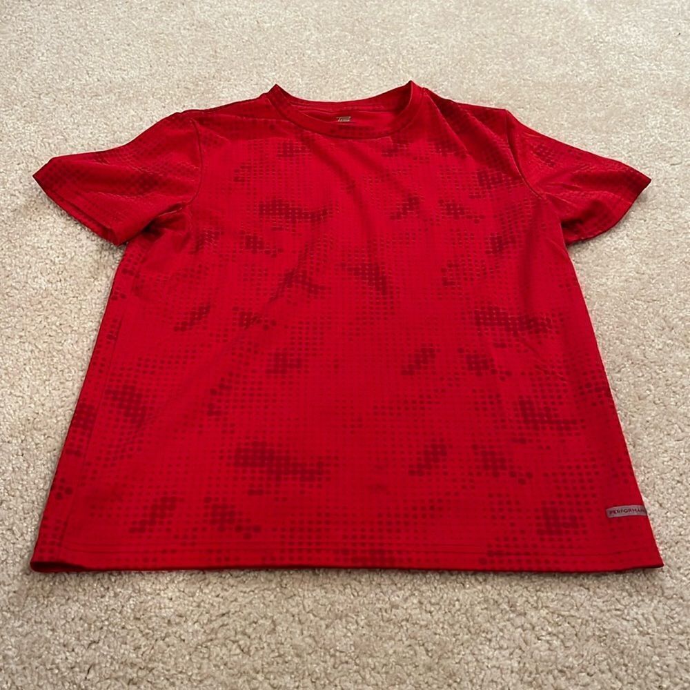 SIZE LARGE TEK GEAR KIDS RED SHIRT